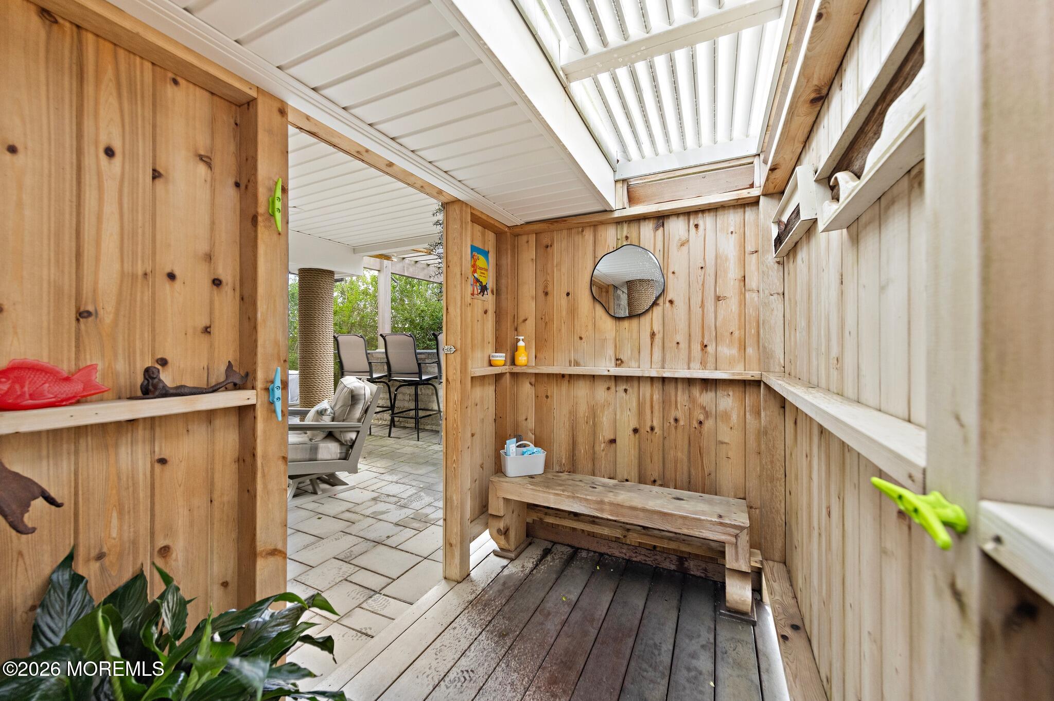 30 W Winifred Avenue