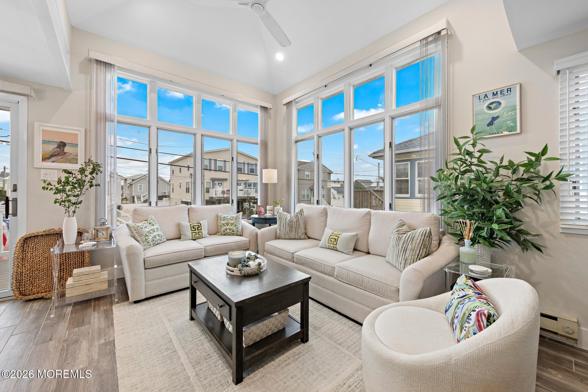 30 W Winifred Avenue
