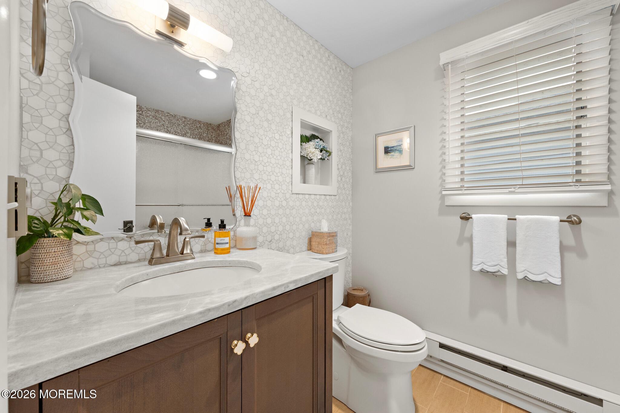 30 W Winifred Avenue