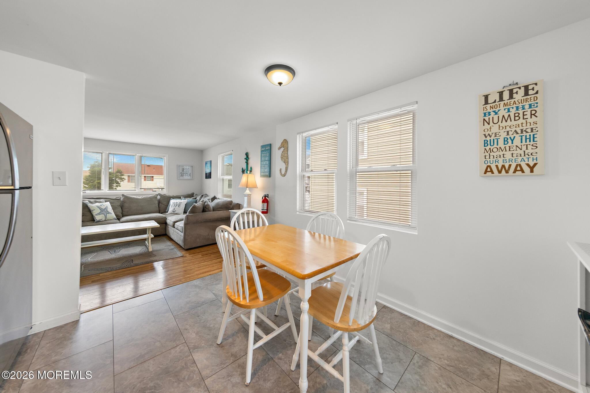 22 Mea Lane