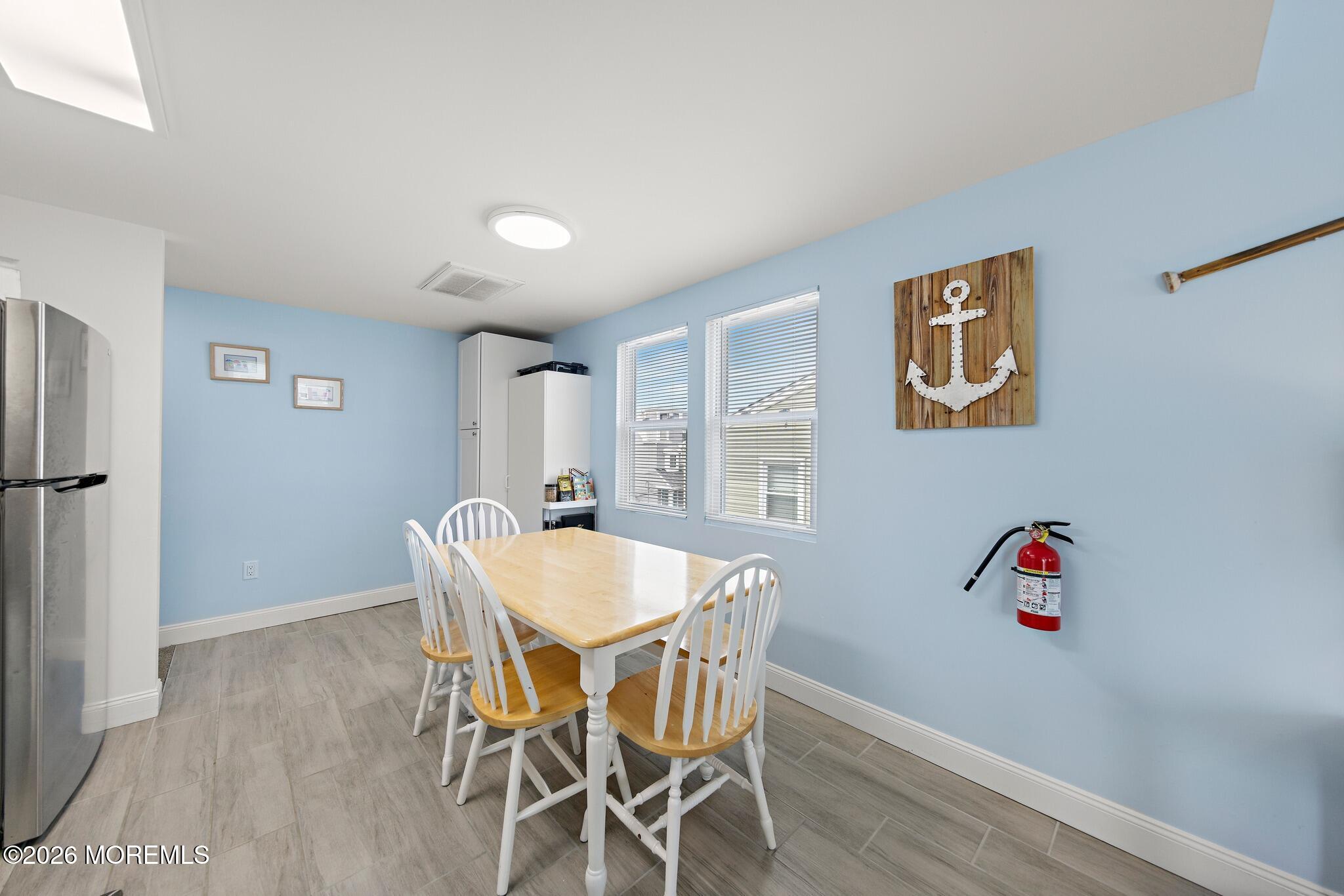 22 Mea Lane
