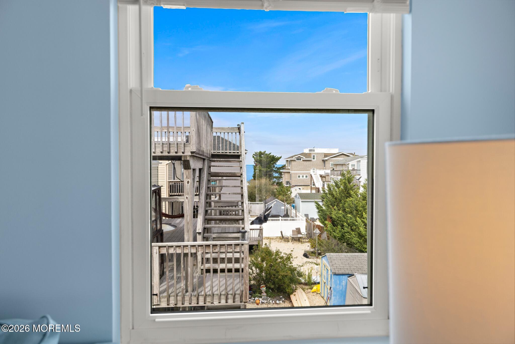 22 Mea Lane