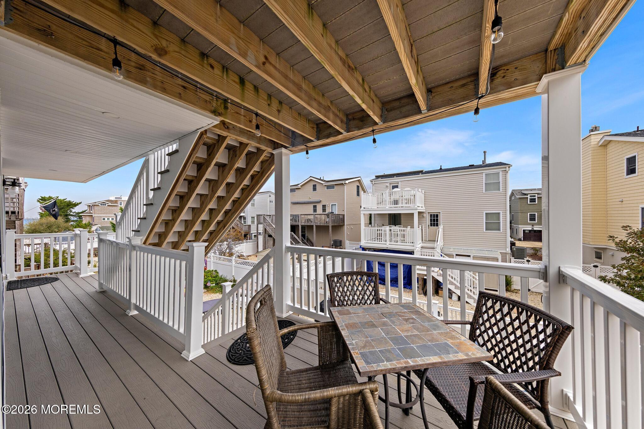 22 Mea Lane