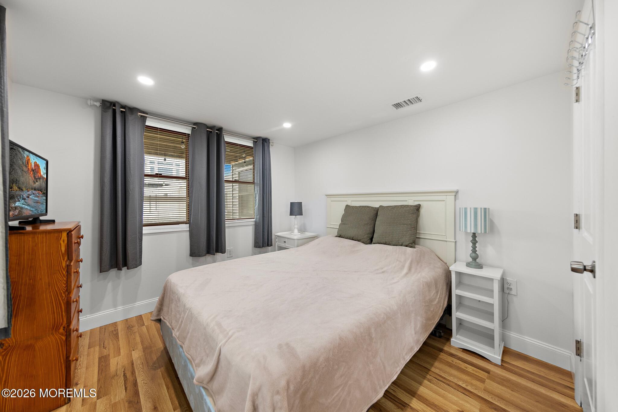 22 Mea Lane