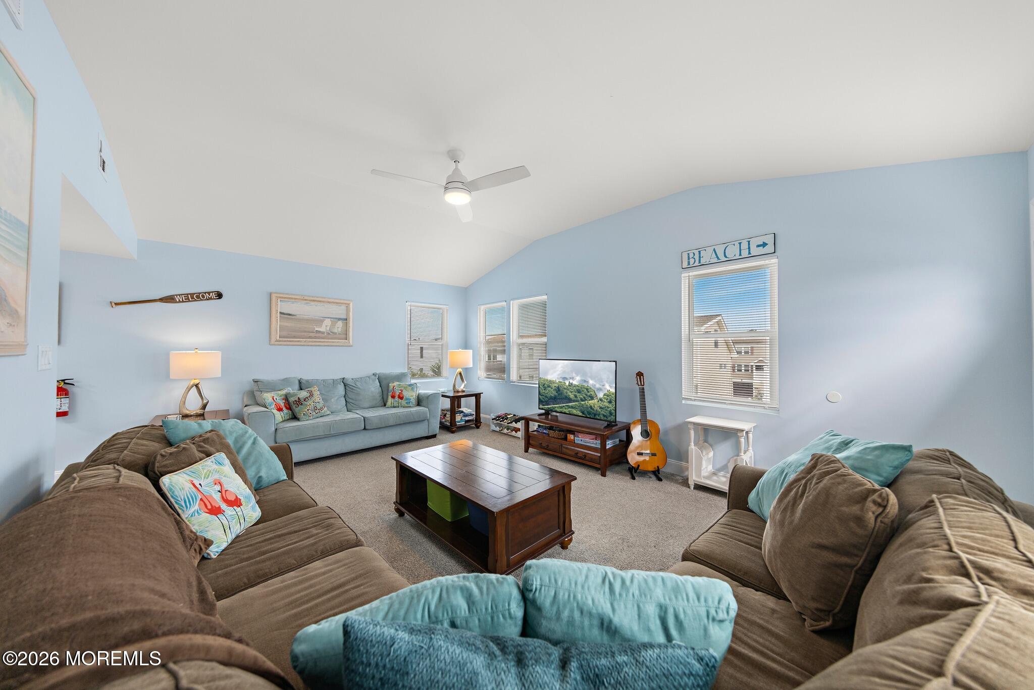 22 Mea Lane