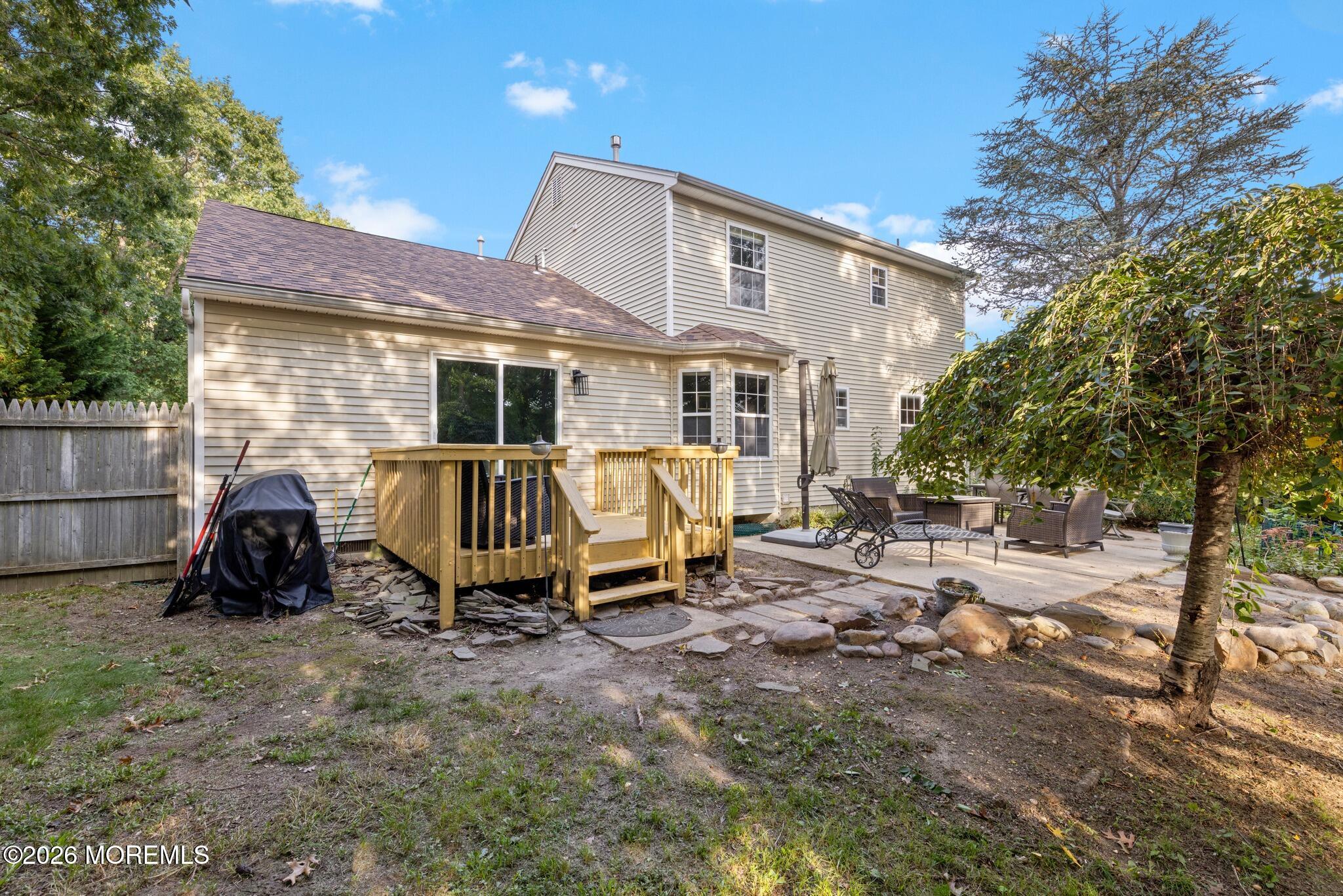 261 Wave Road