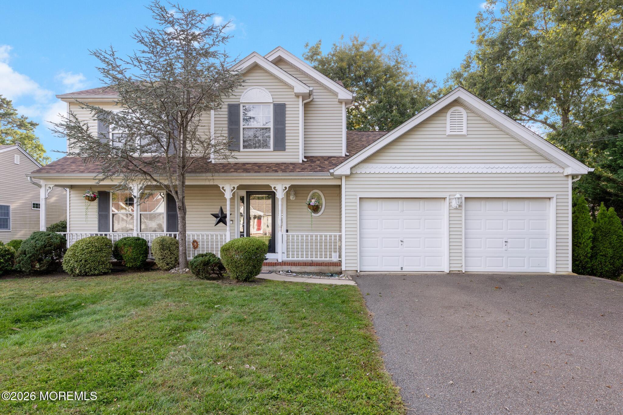 261 Wave Road