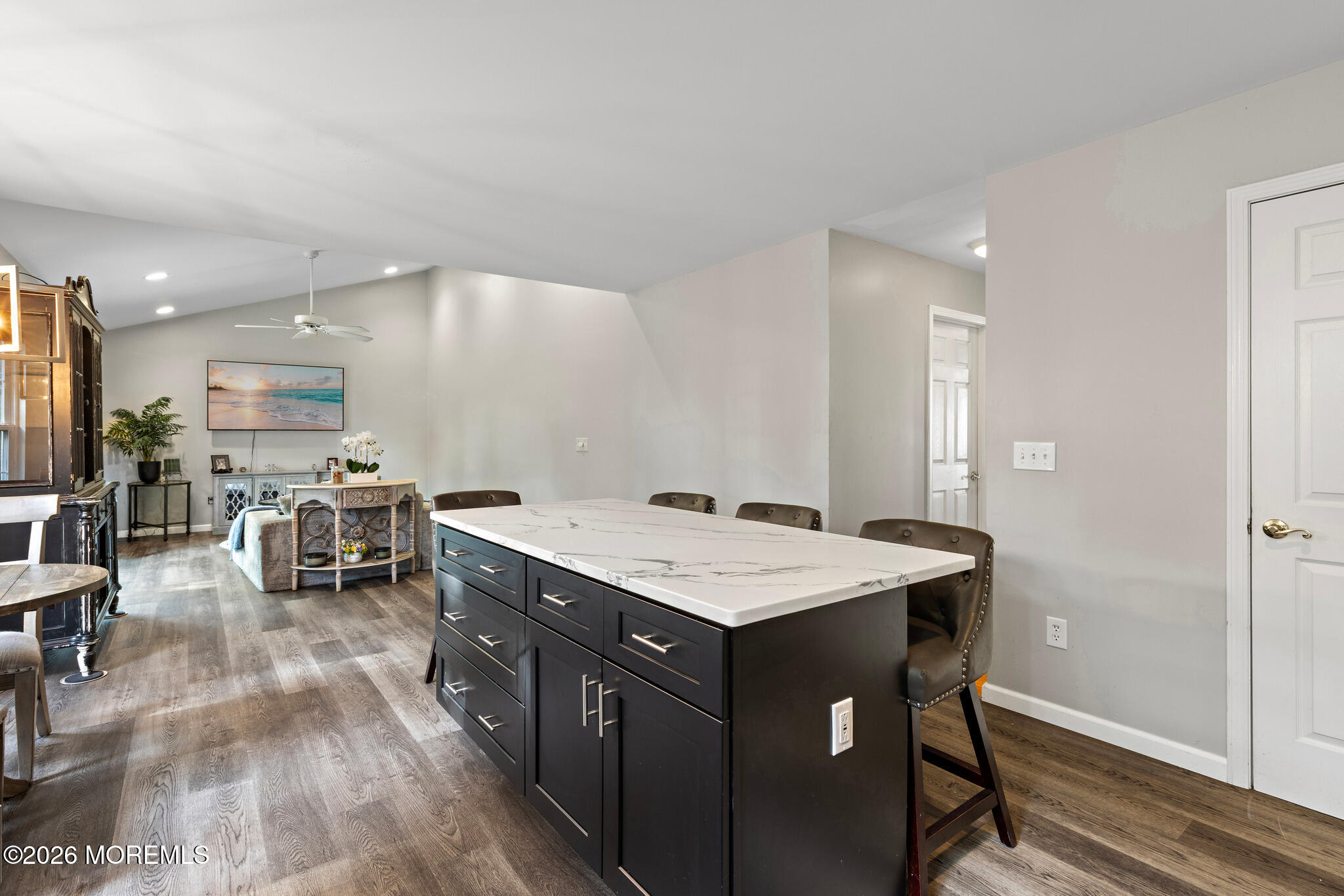 261 Wave Road