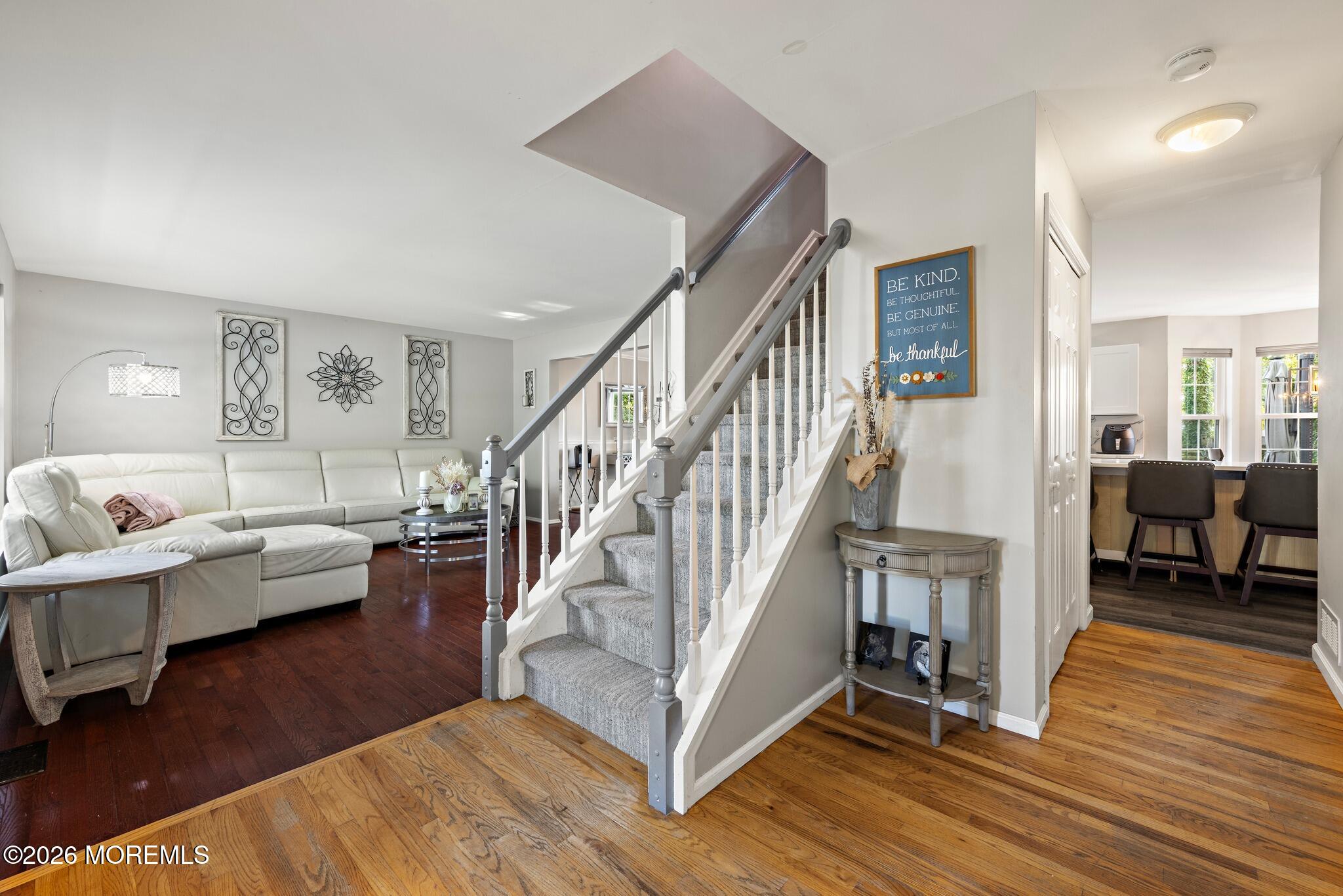 261 Wave Road