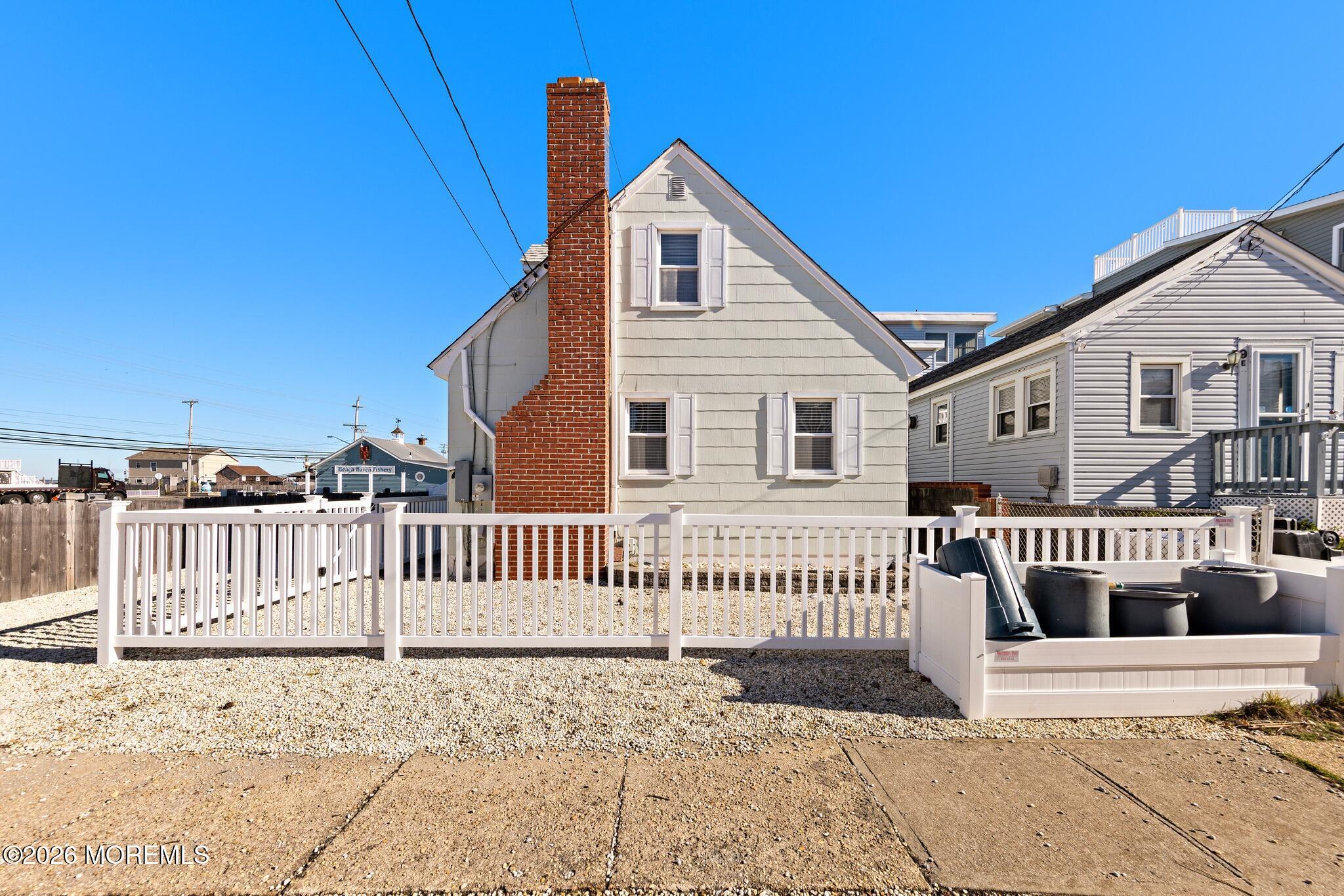 7 E 21st Street