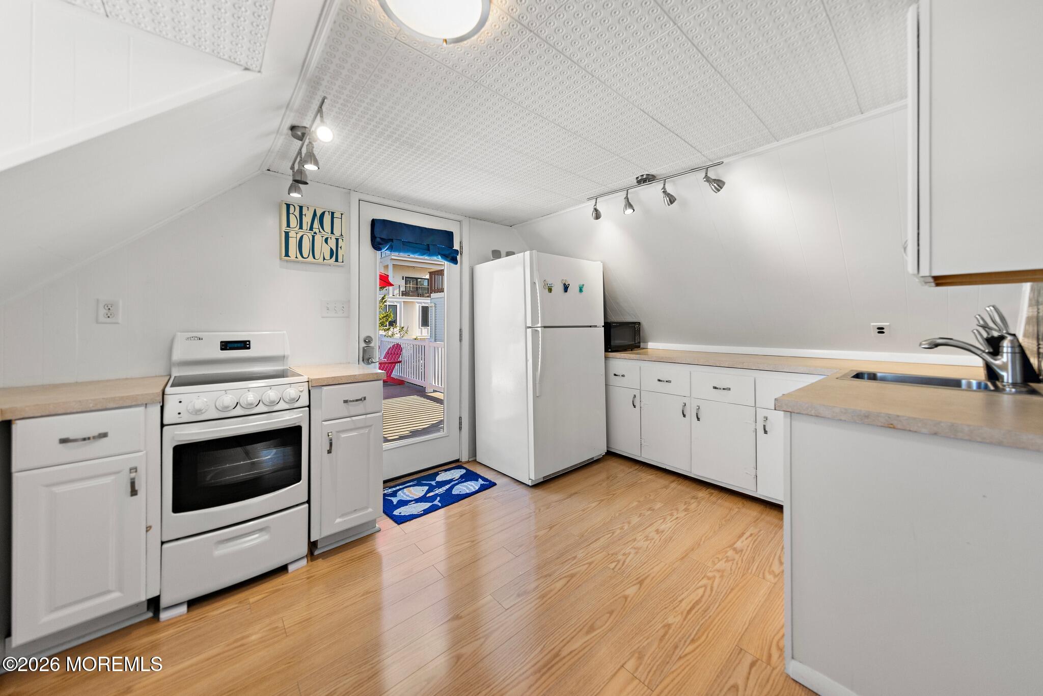 7 E 21st Street