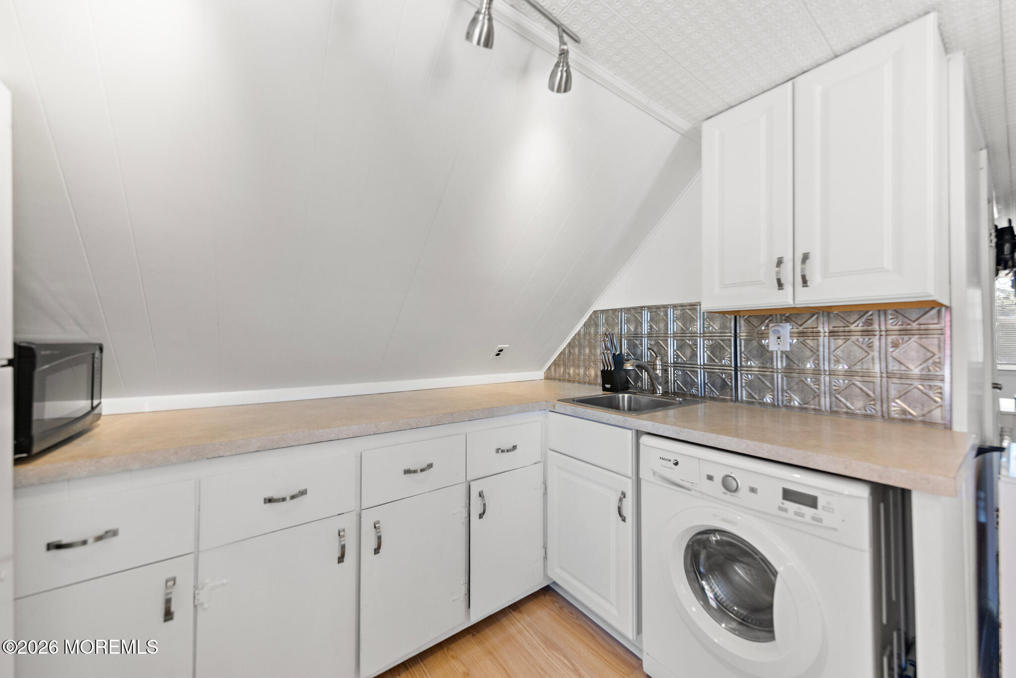 7 E 21st Street