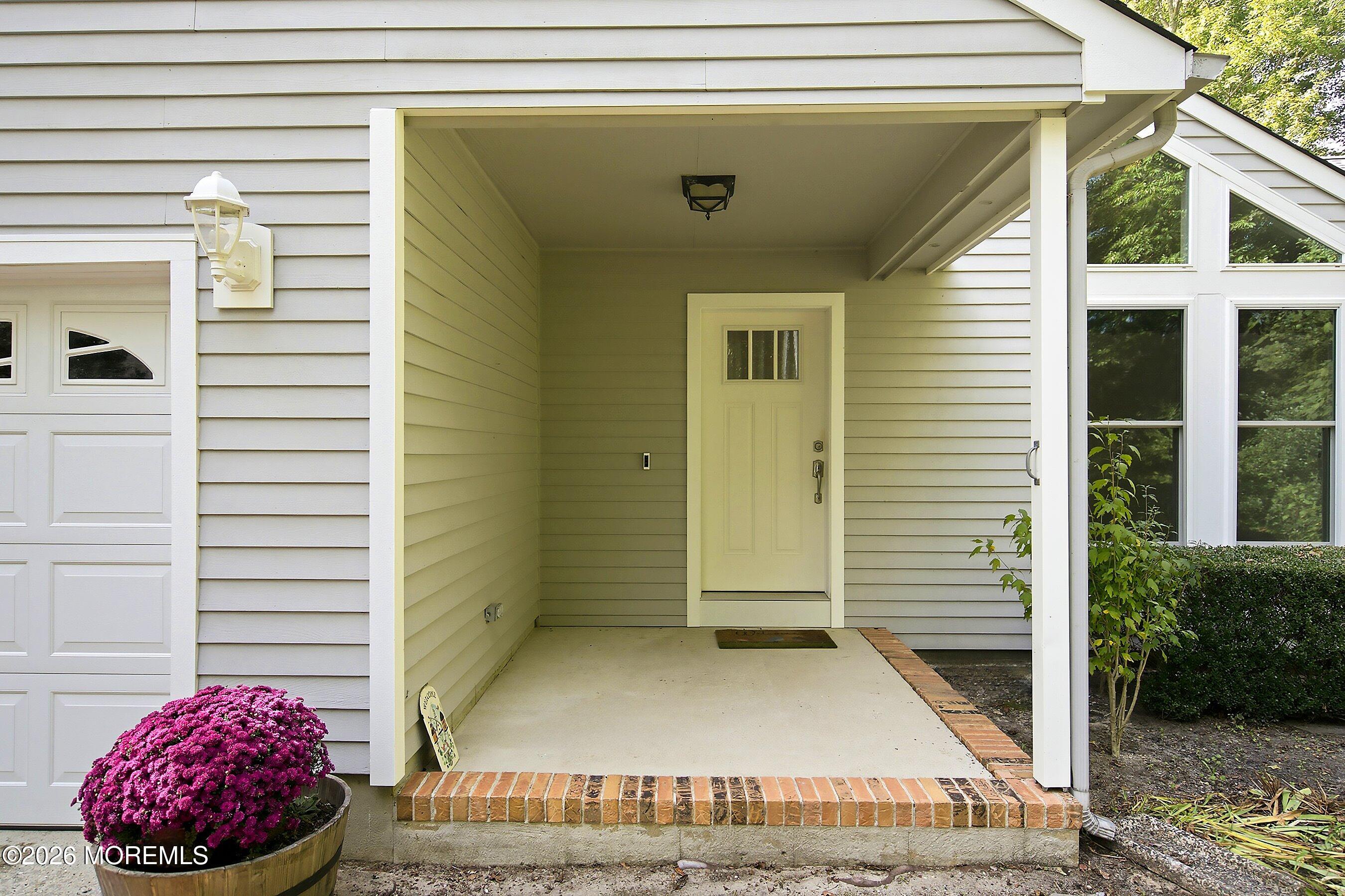 12 Champlain Court