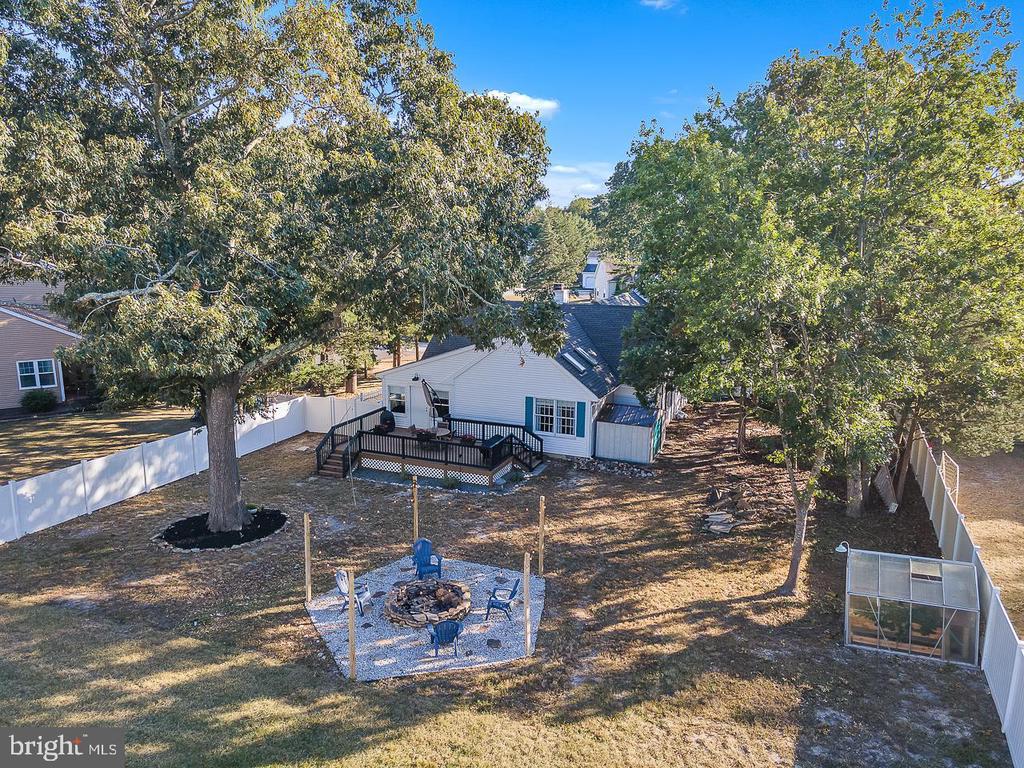 719 E CHIP SHOT LANE