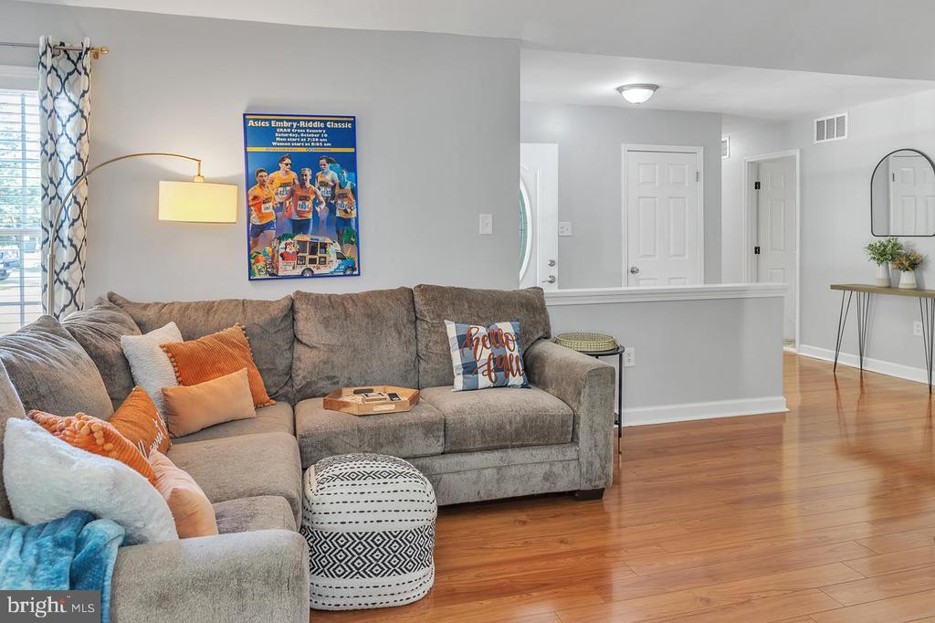 719 E CHIP SHOT LANE