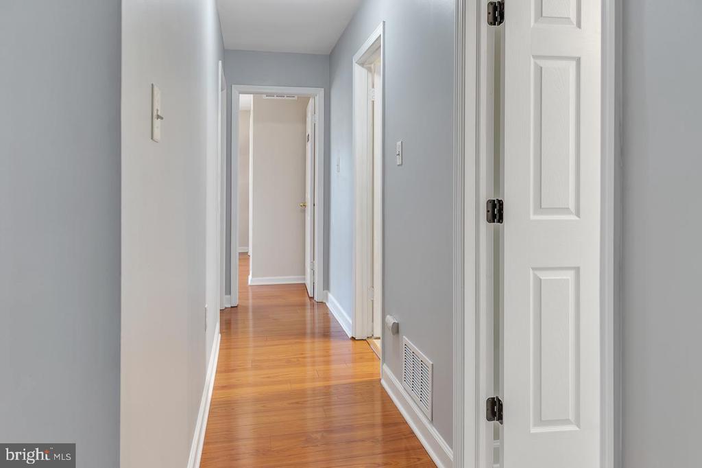 719 E CHIP SHOT LANE