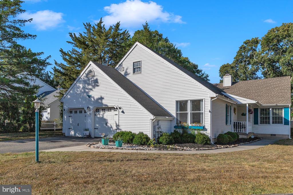 719 E CHIP SHOT LANE