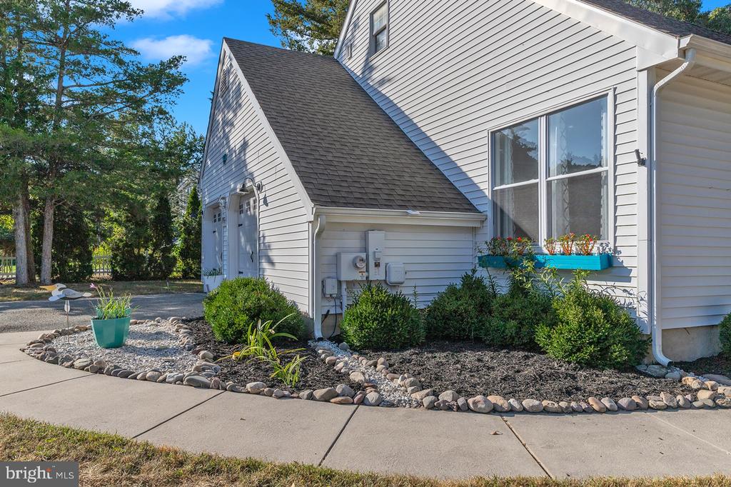 719 E CHIP SHOT LANE