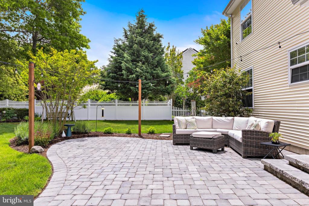 202 PRANCER ROAD