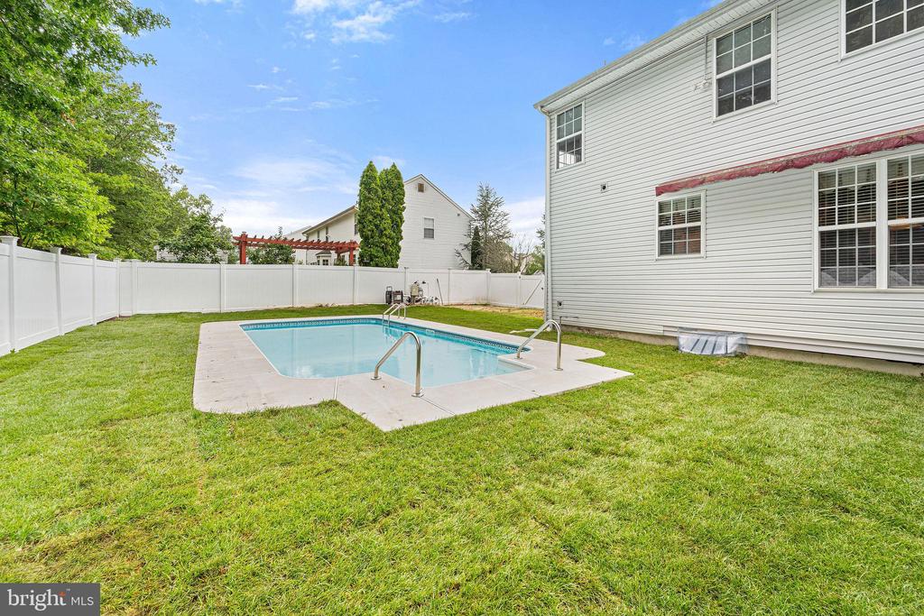 257 CHURCHILL DRIVE