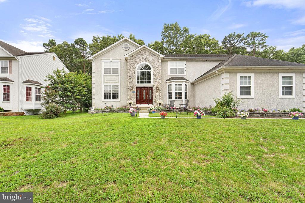 257 CHURCHILL DRIVE