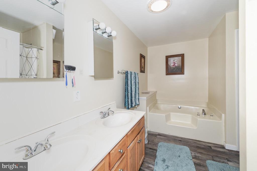 5435 PLEASANT MILLS ROAD