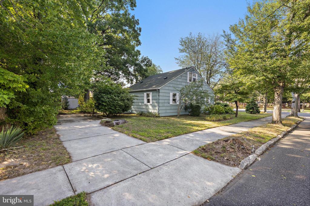 210 W CHURCH STREET