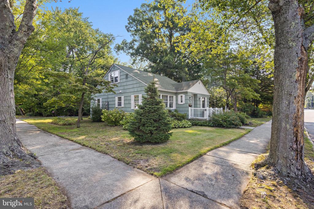 210 W CHURCH STREET