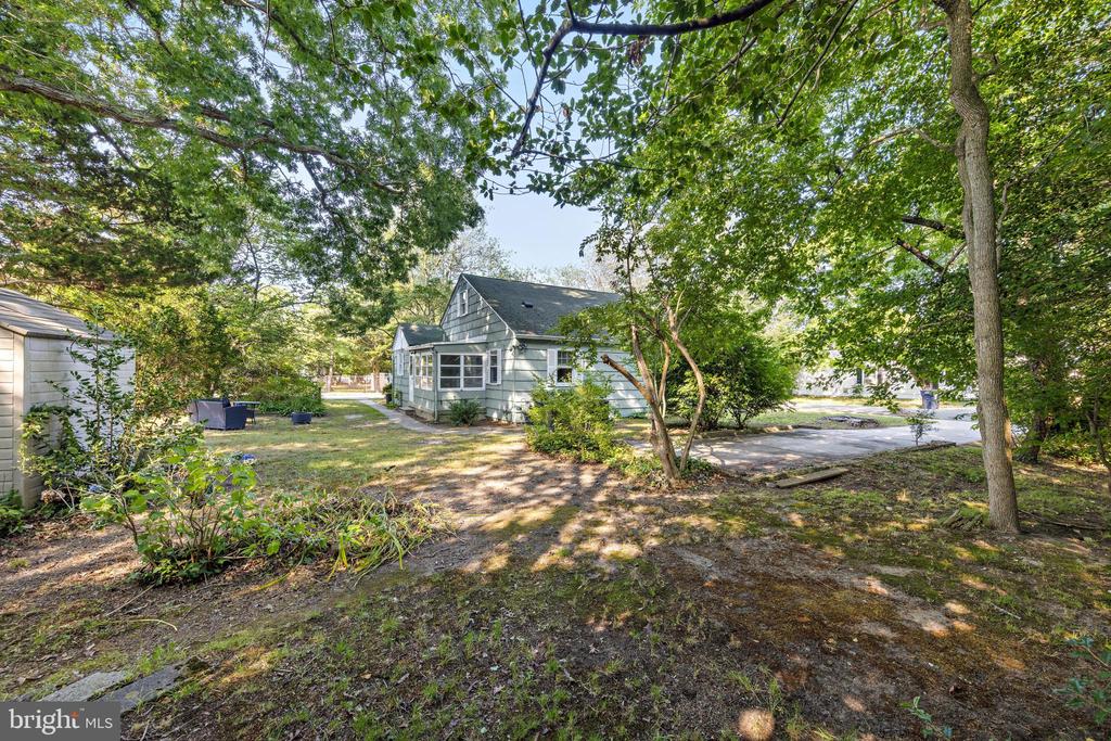 210 W CHURCH STREET
