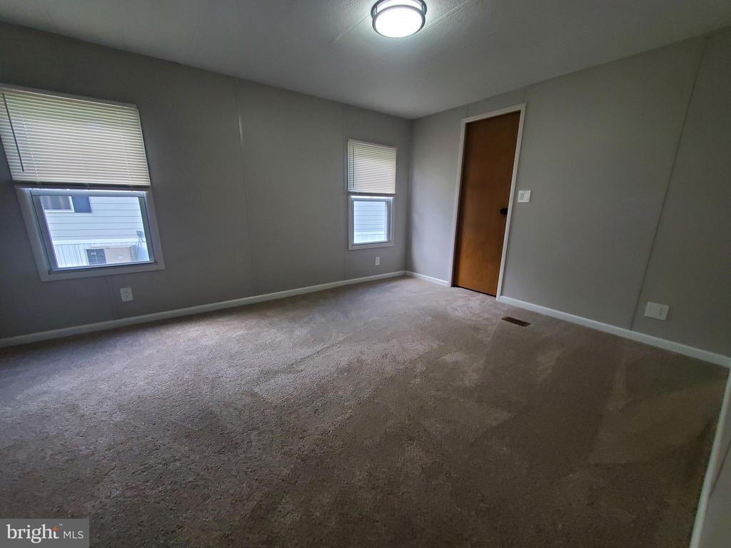 3413 WEYMOUTH ROAD