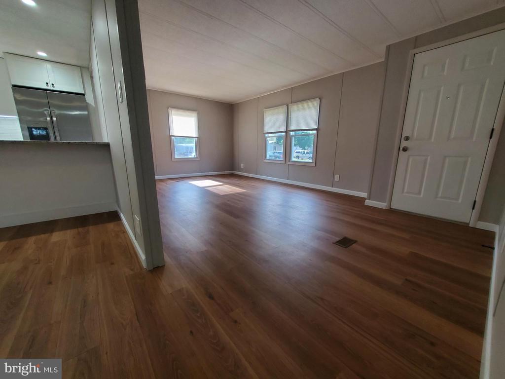3413 WEYMOUTH ROAD
