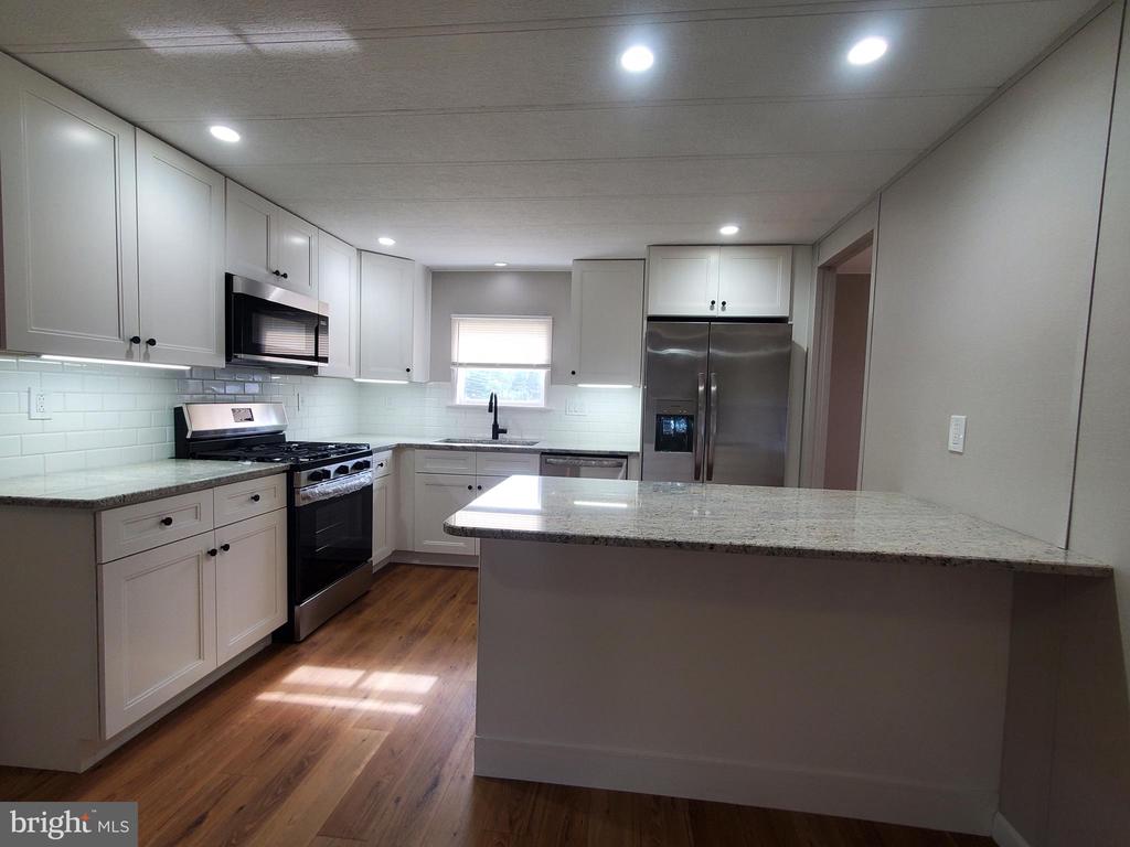 3413 WEYMOUTH ROAD