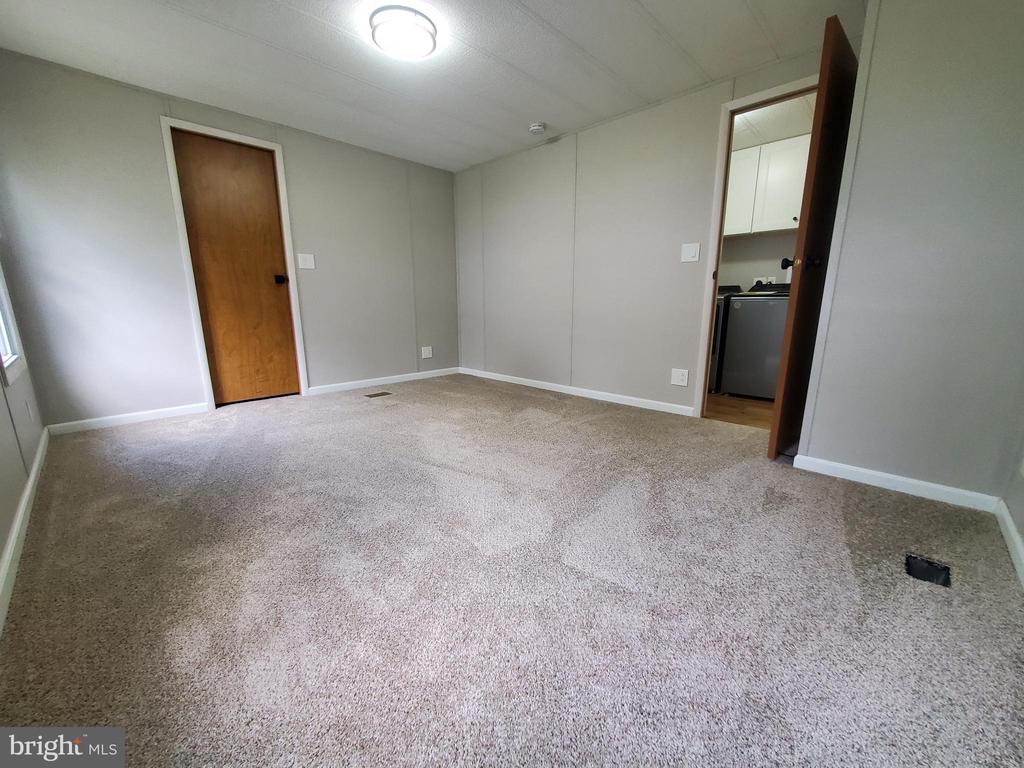 3413 WEYMOUTH ROAD