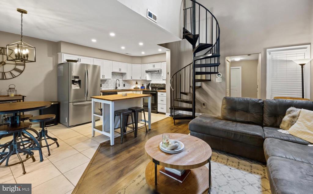 59 SUMMIT COURT