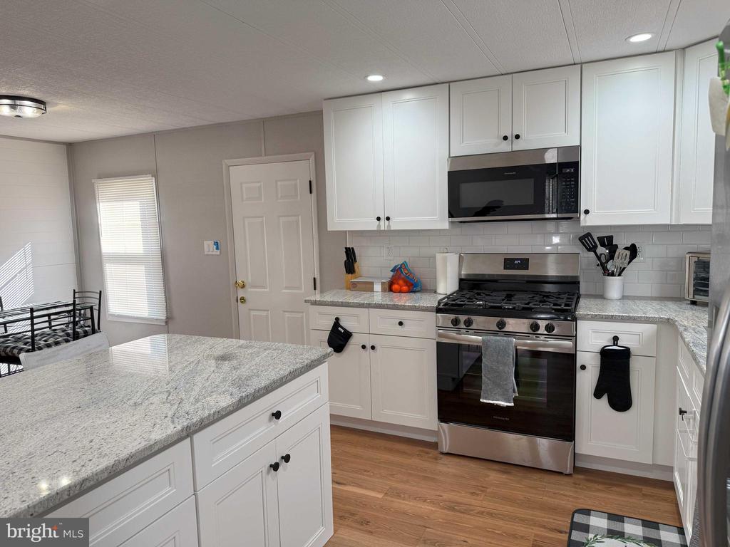 3413 WEYMOUTH ROAD