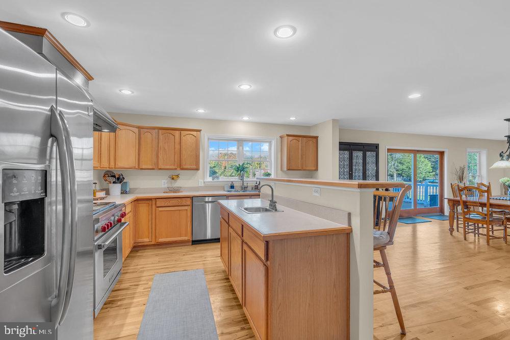 87 N MAPLE AVENUE