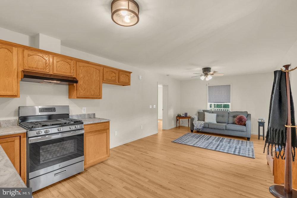 87 N MAPLE AVENUE