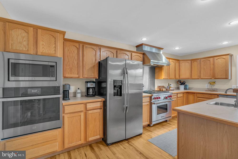 87 N MAPLE AVENUE