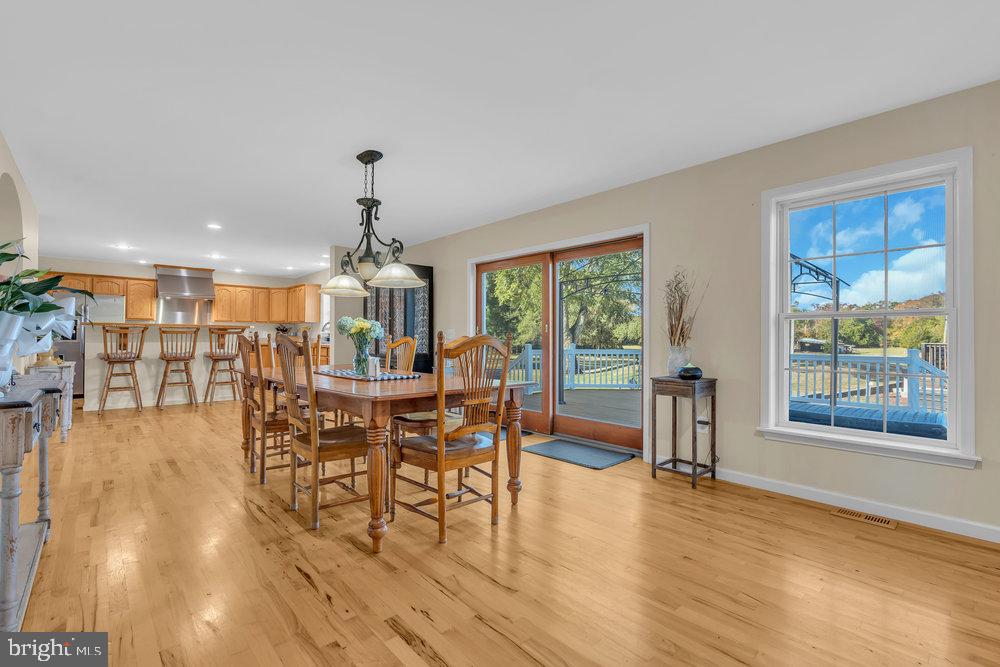 87 N MAPLE AVENUE