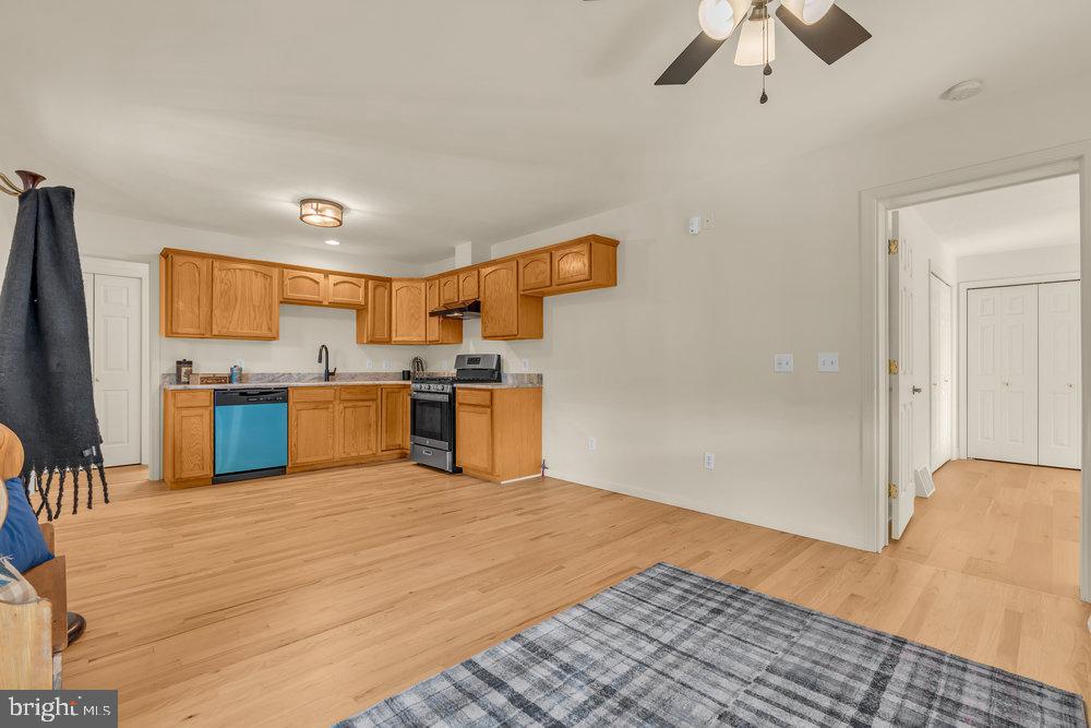 87 N MAPLE AVENUE