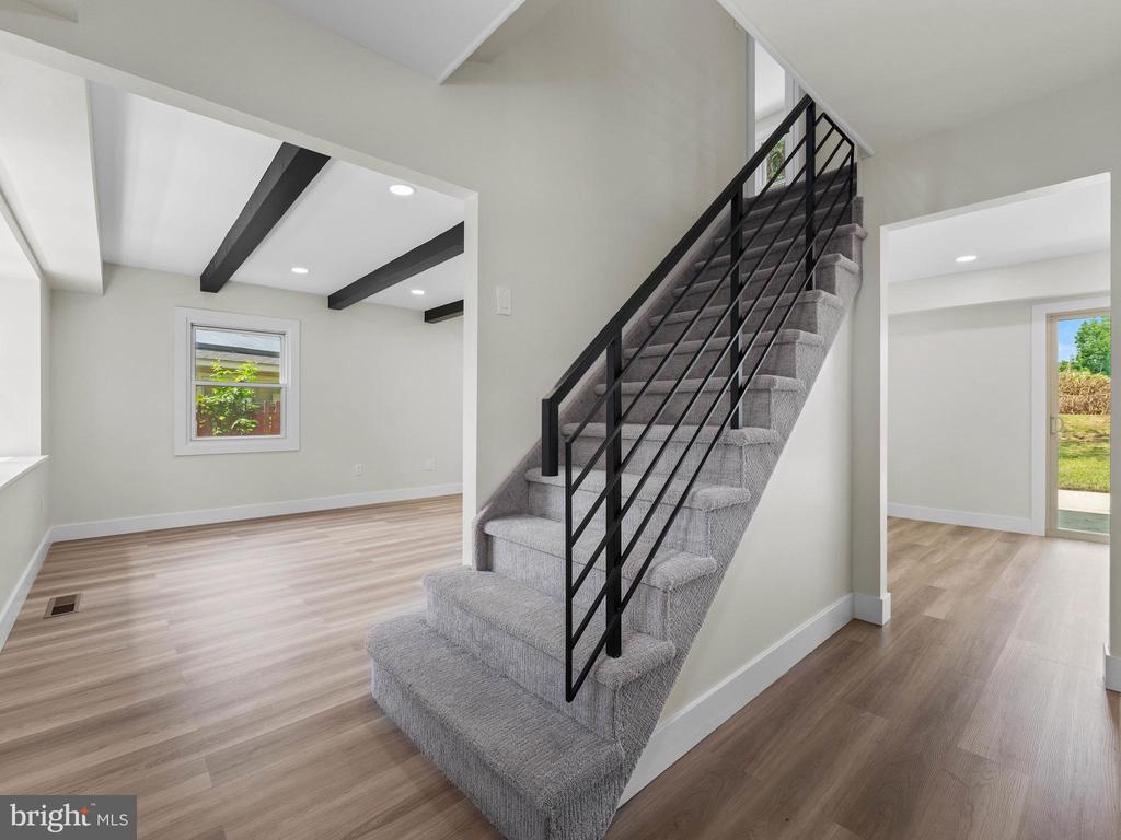 103 HILLCREST LANE
