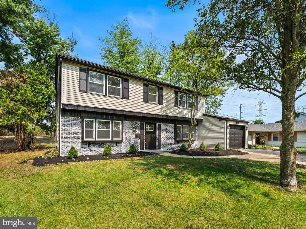 103 HILLCREST LANE