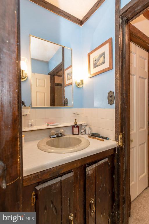 220 OLD TUCKERTON ROAD