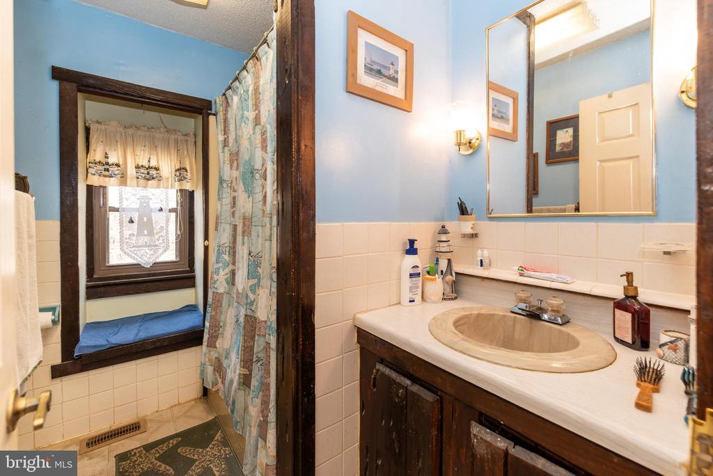 220 OLD TUCKERTON ROAD