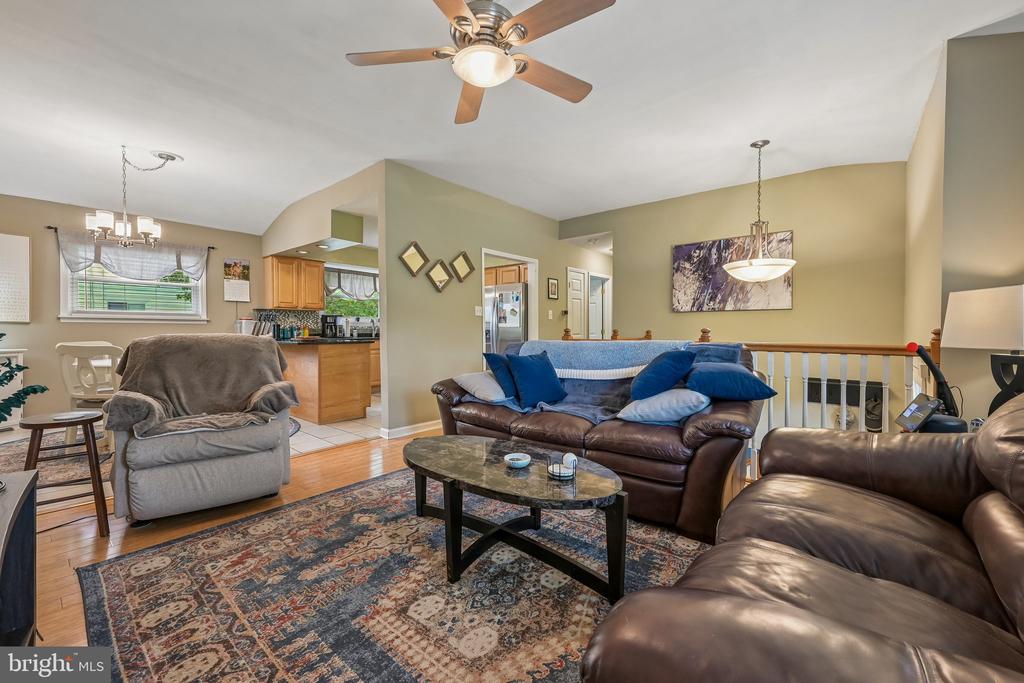 402 WISCONSIN TRAIL