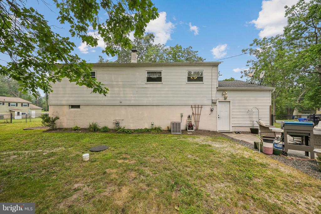402 WISCONSIN TRAIL