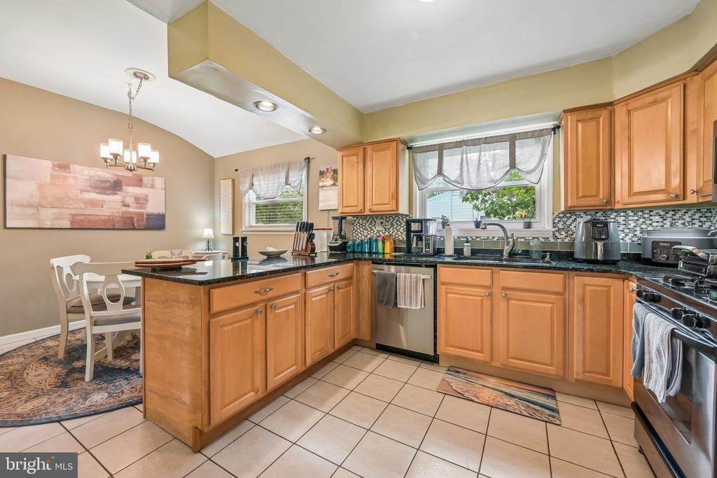 402 WISCONSIN TRAIL