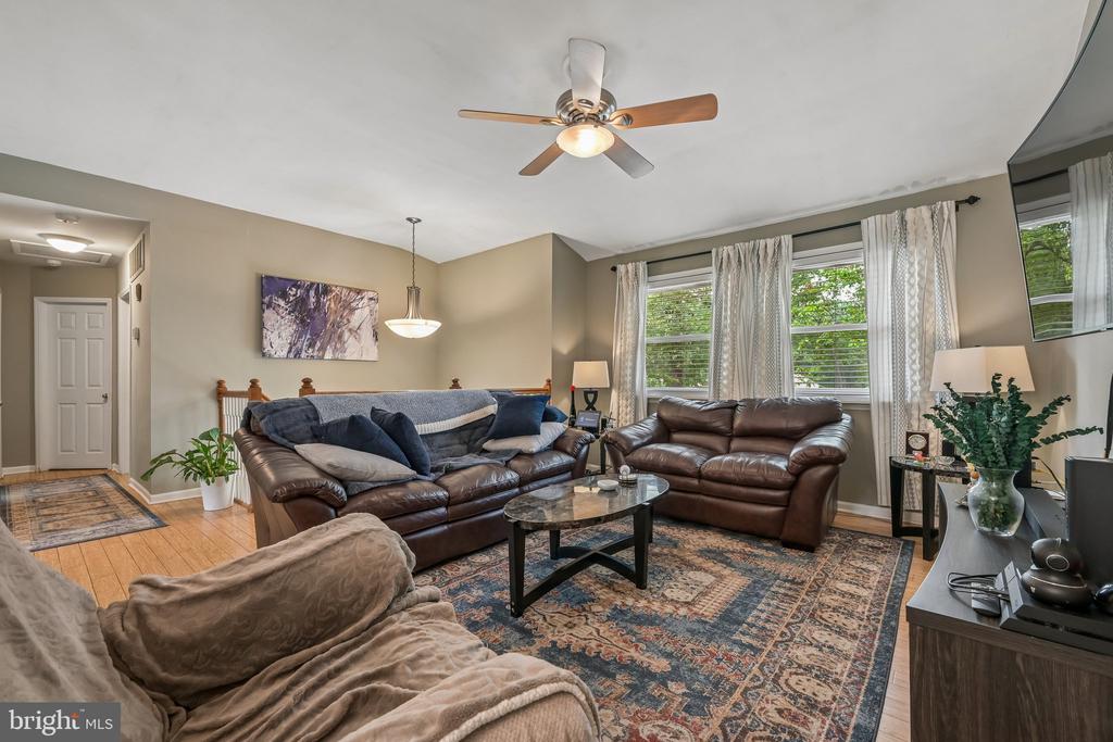 402 WISCONSIN TRAIL