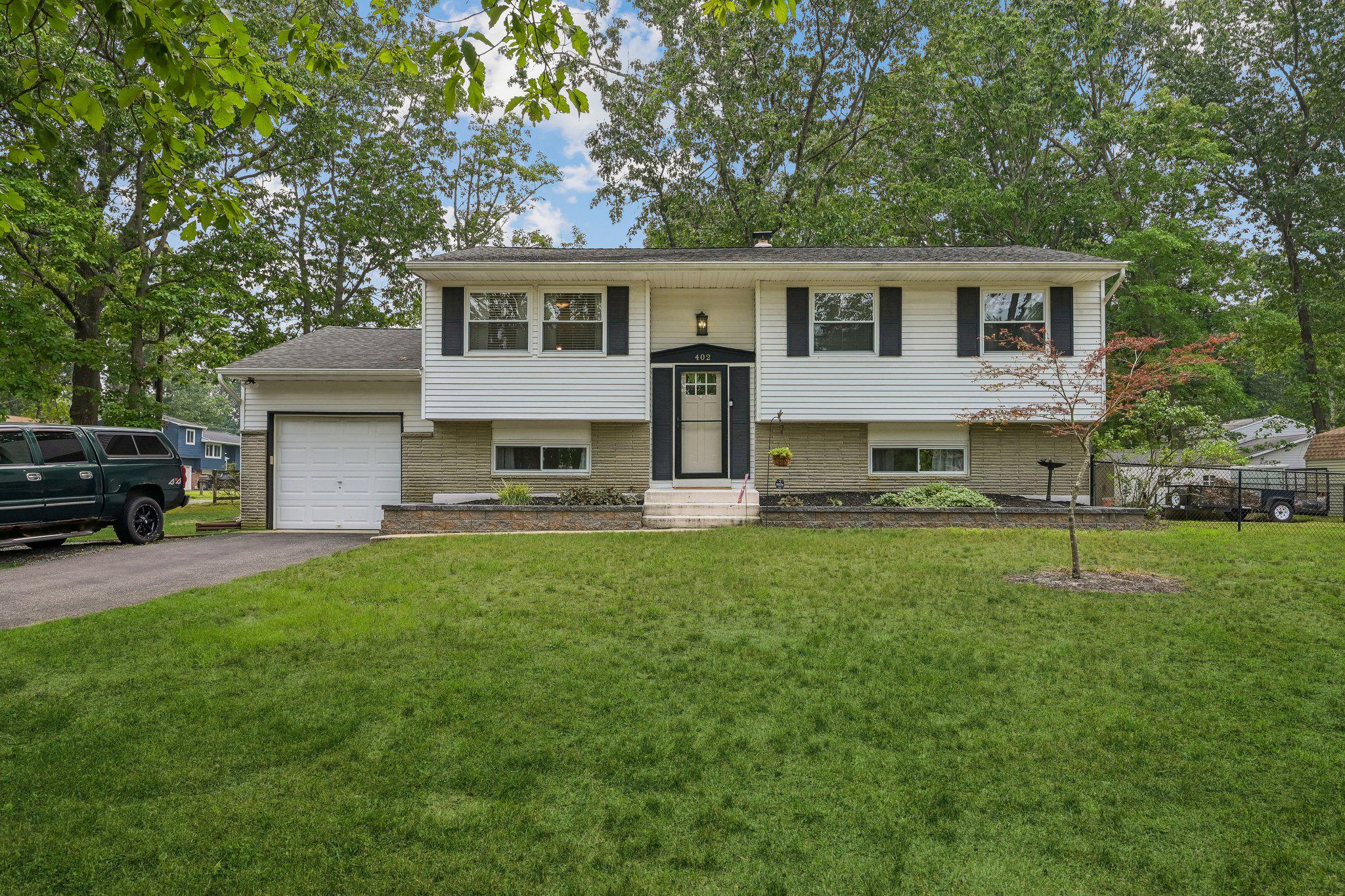 402 WISCONSIN TRAIL