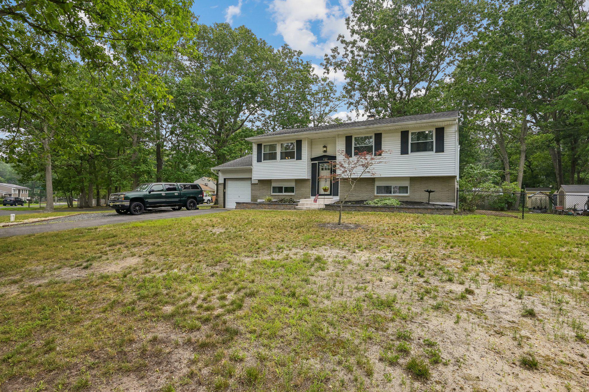 402 WISCONSIN TRAIL